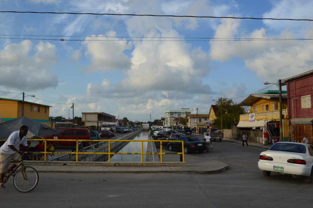 how to get from belize to cancun